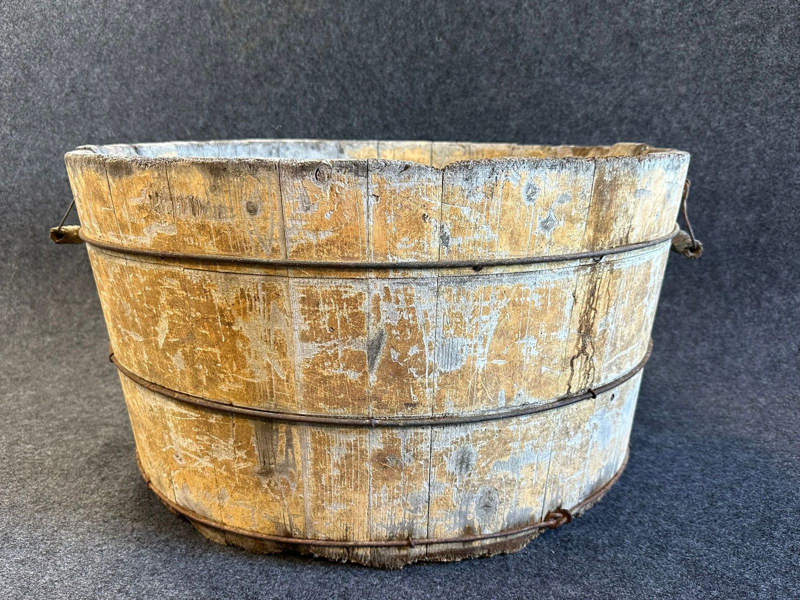 Early 1900s Wooden Staved 25" Washtub Bucket (1 of 7)