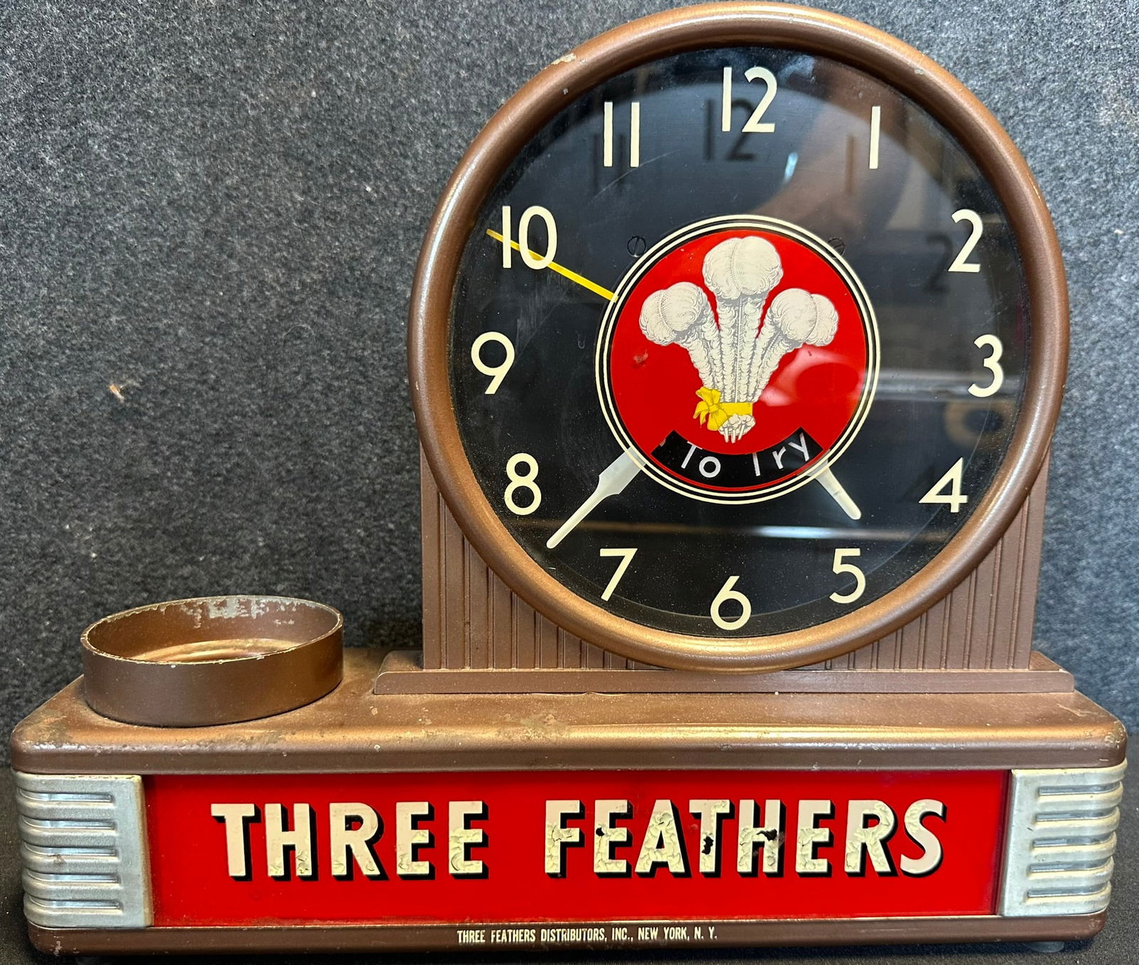 1930s Art Deco Three Feathers Whiskey Lighted Motion Counter Top Advertising Display Clock (1 of 10)