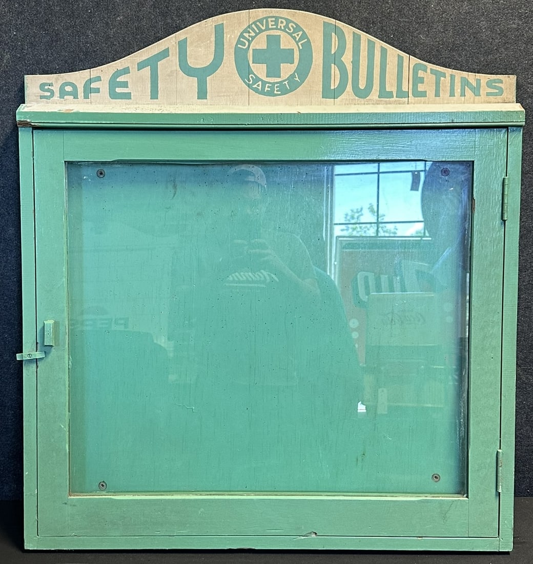 Safety Bulletins Universal Safety Factory 1930s Hand Painted Advertising Wooden Display Case (1 of 5)