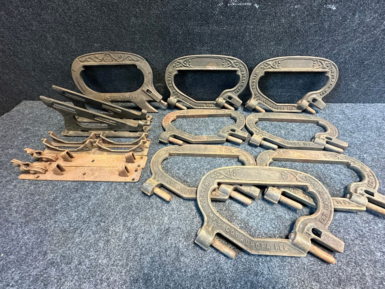 Large Lot 10 Wilcox Mfg 1881 Patent Cast Iron Door Trolleys (1 of 6)