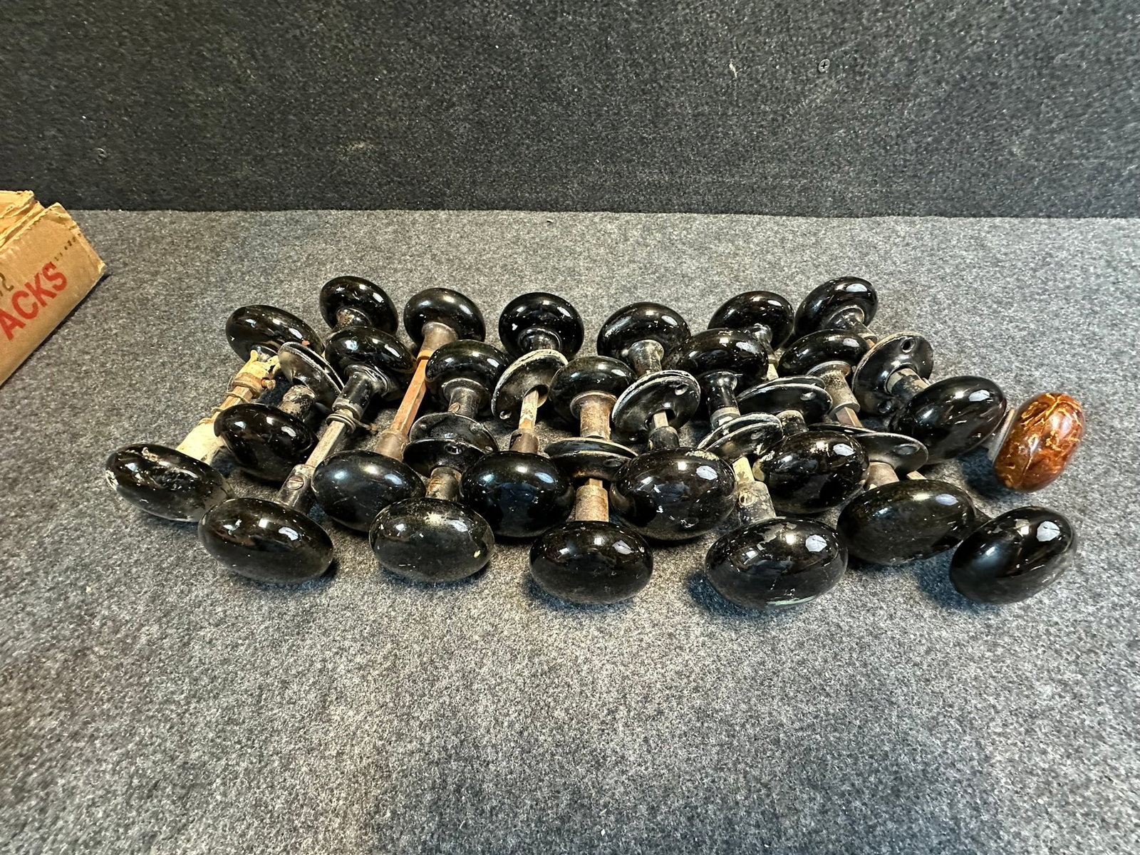 Lot 36 Antique Black Porcelain & Brown Bennington Doorknobs w/ Sargent Lock (1 of 6)