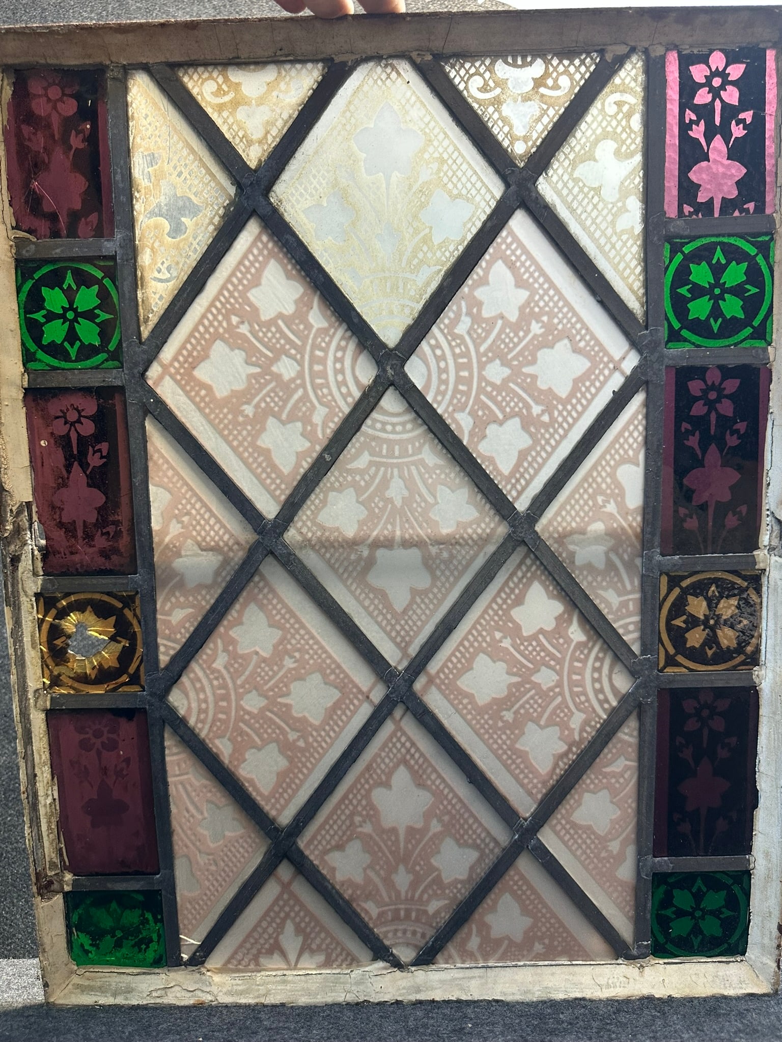 Antique Floral & Oak Leaf Patterned Frosted Stained Glass Window: 24" x 19.25" - a few obvious and noticeable damage (broken) panels. See all photos.