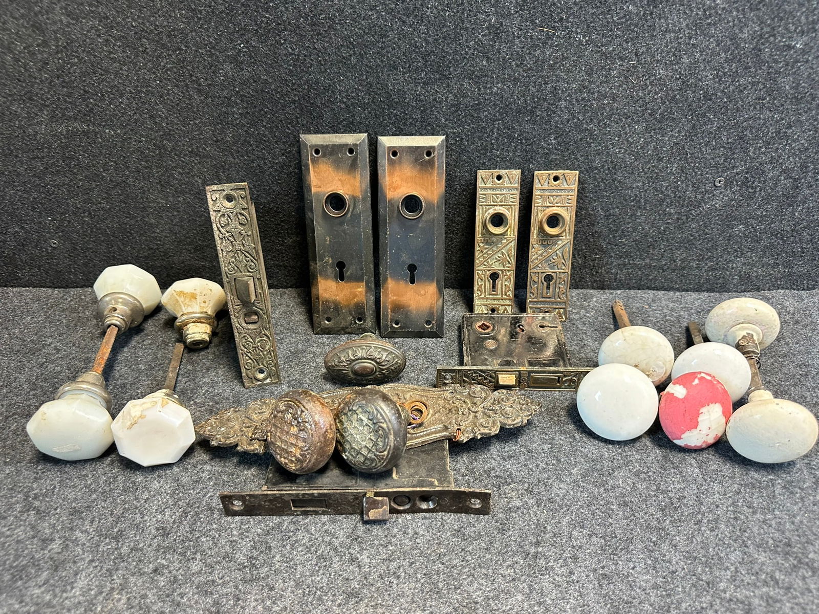 Amazing Lot Original Eastlake Door Plates, Japanned Door Plates, Complete Waffled Door Knob Set & (1 of 6)