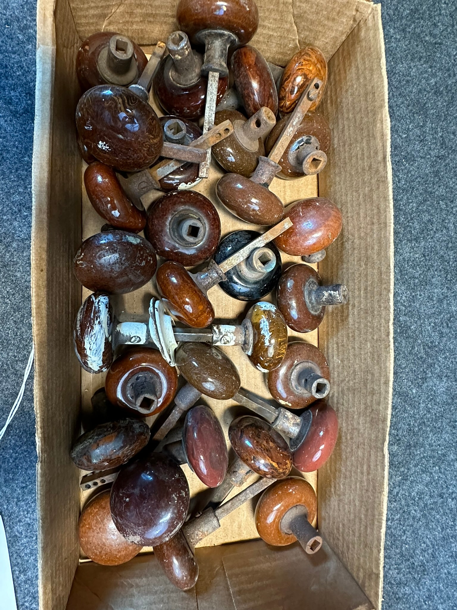 Great Original Lot 31 Matching Bennington Door Knobs (1 of 4)