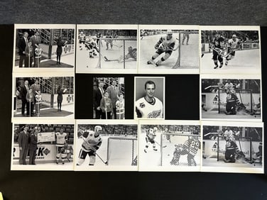 Lot 12 Original 1991-1992 8x10 Detroit Red Wings Photographs