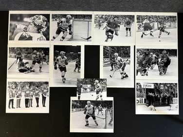 Lot 12 Original 1991-1992 8x10 Detroit Red Wings Photographs