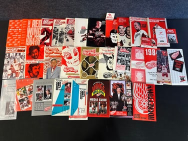 Lot 33 Original 60s 70s 80s 90s Red Wings Media Guides, Schedules, Yearbook, Fact Books & More
