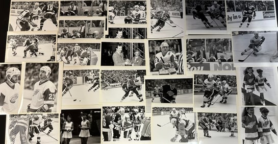 Lot 27 Original Detroit Red Wings vs Oilers 80s 8x10 Photos by Mackey w/ Young Wayne Gretzky