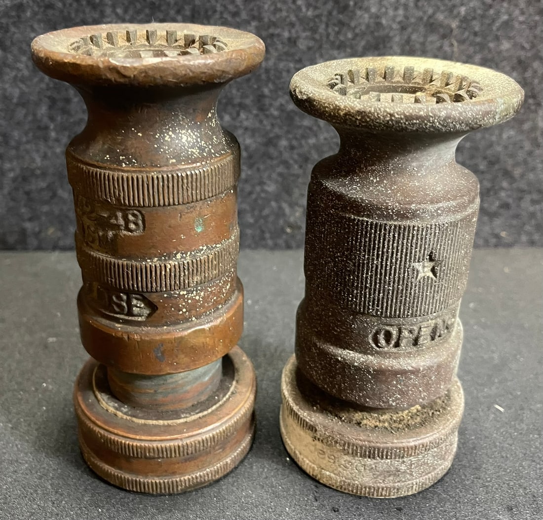 Pair Solid Brass Elkhart Open Close Fire Hydrant Spray Nozzles (1 of 11)