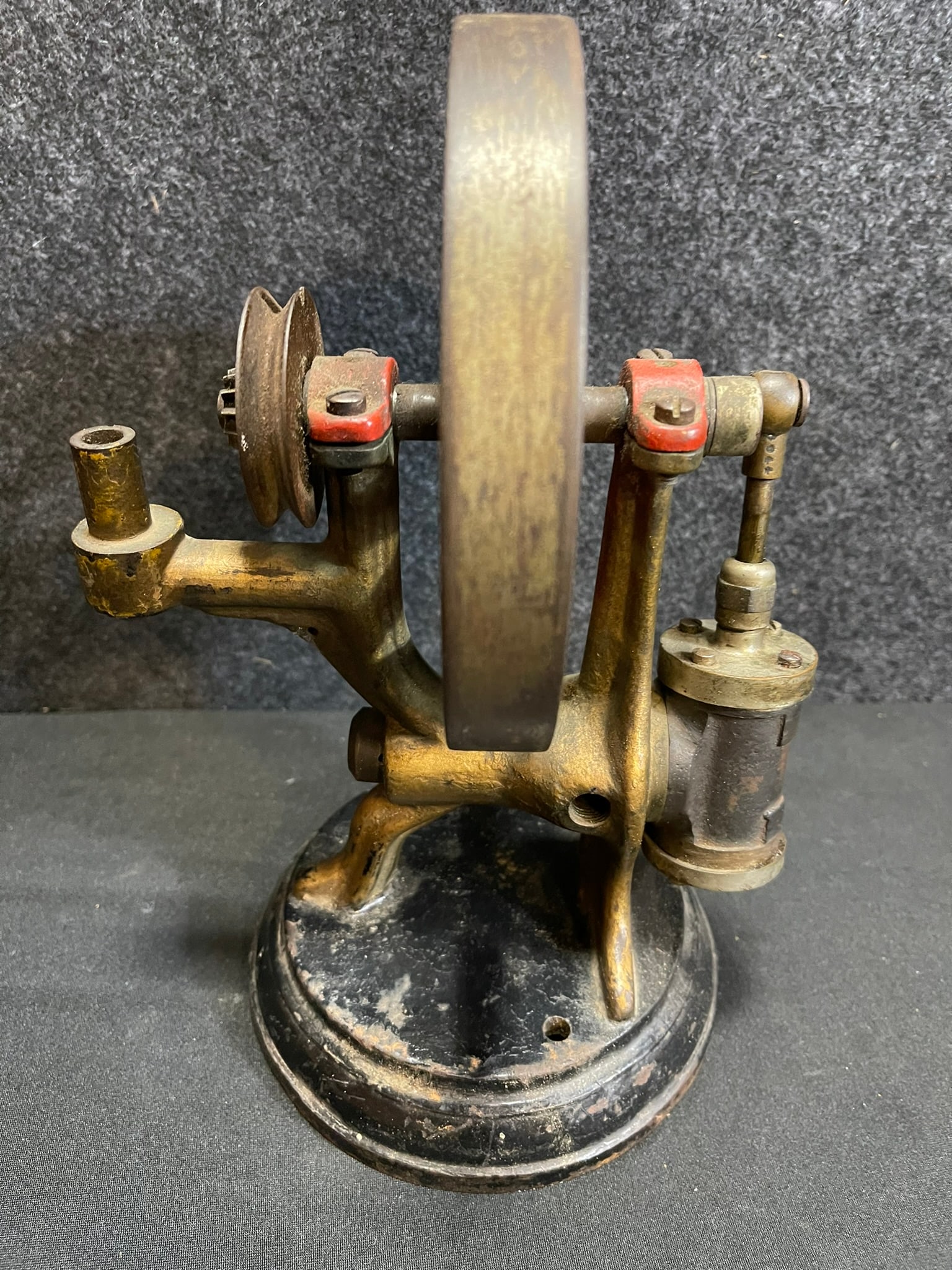 Antique Cast Iron Popcorn Machine Steam Engine Pulley Marked 6944 (1 of 5)