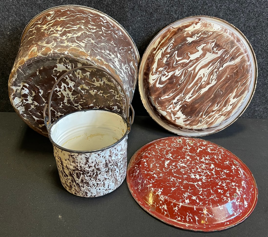 Lot 4 Original Red & Brown Enamel Ware Splatter Pattern: 2 Cake Plates, Berry Bucket & Stock Pot (1 of 17)
