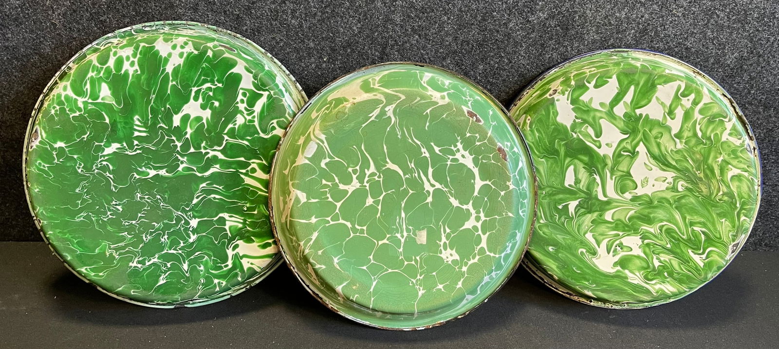 Lot 3 Early 1900s Green Enamel Ware Cake Pie Pans (1 of 16)