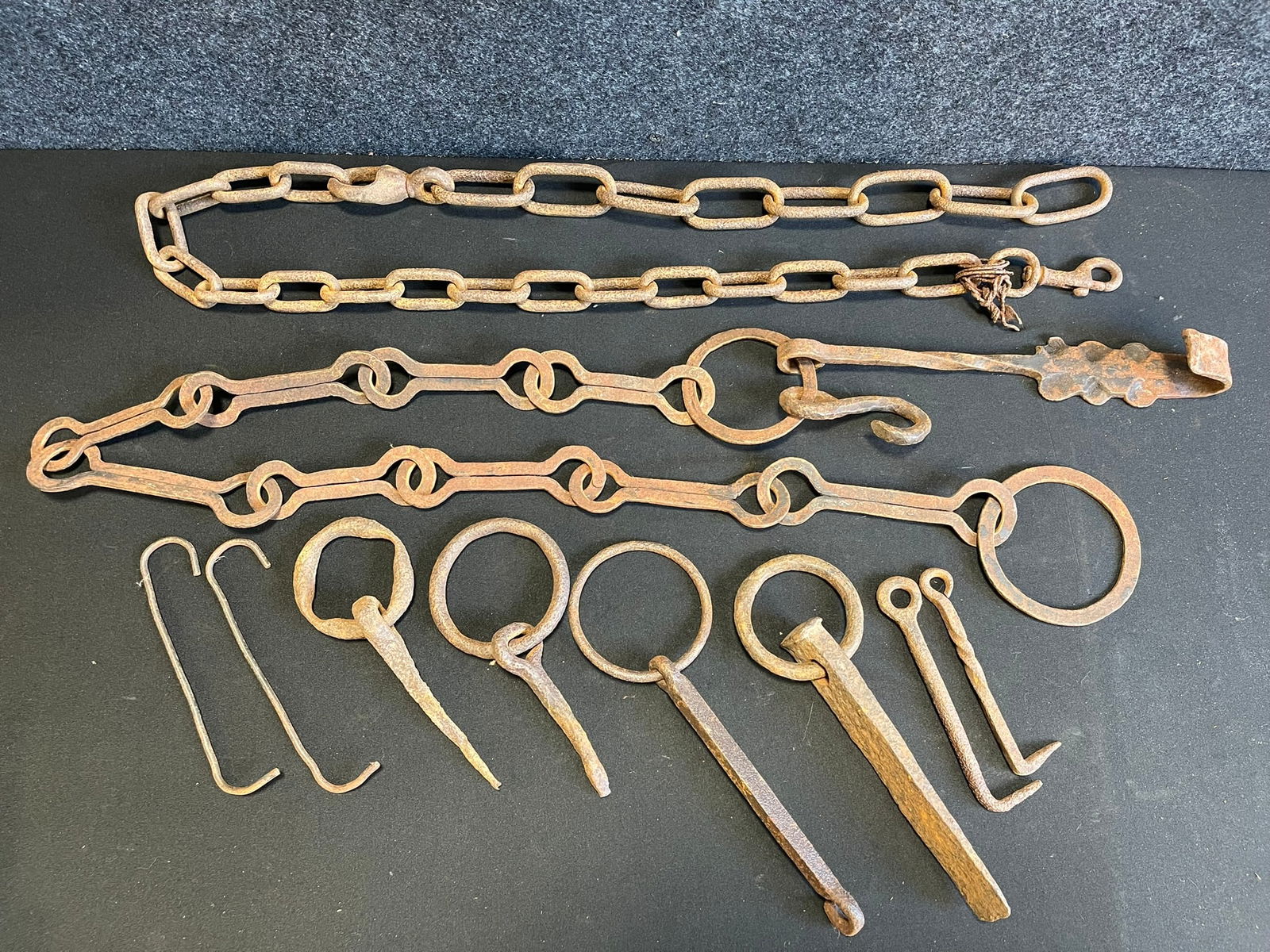 Wonderful Lot 10 Hand Forged Blacksmith 54" Hanging Chain & Log Nail (1 of 10)