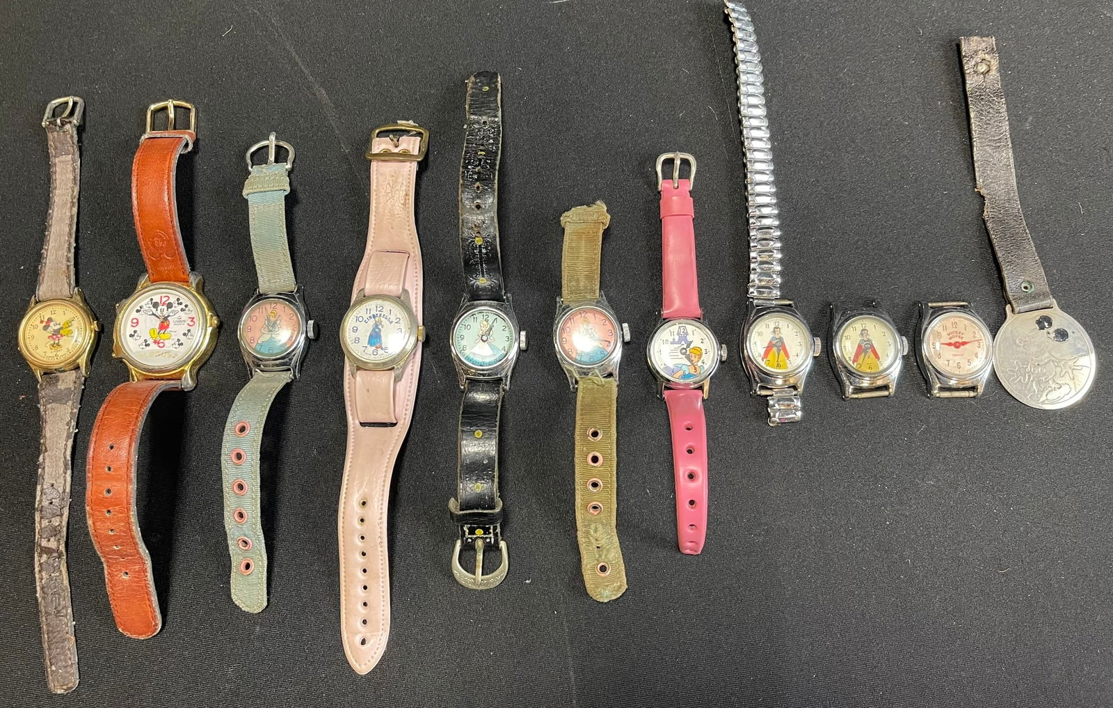 11 Piece Lot Vintage Disney Watch & Key Fob Mickey Mouse Cinderella (1 of 17)