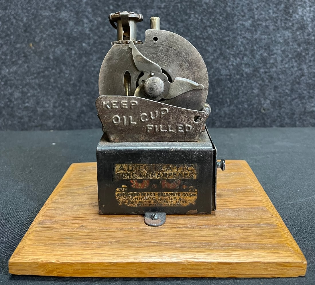 Early 1900s Automatic Pencil Sharpener Chicago Illinois (1 of 8)