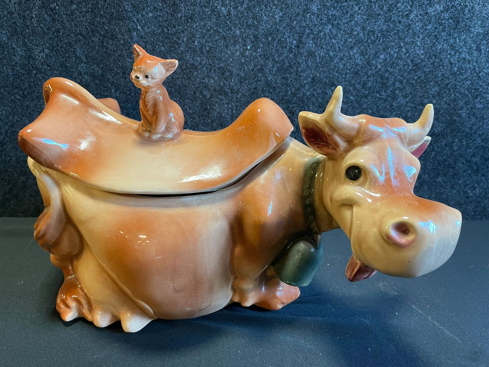 Vintage Brush McCoy Brown Elsie Cow w/ Winking Cat (1 of 7)