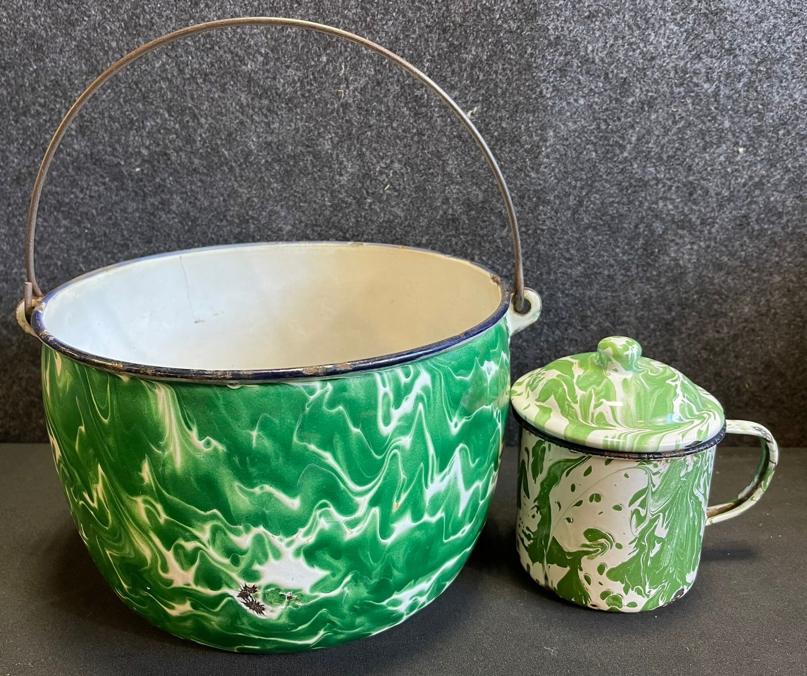 Pair Wonderful Green & White Splatterware Graniteware Pan & Cup w/ Lid (1 of 14)