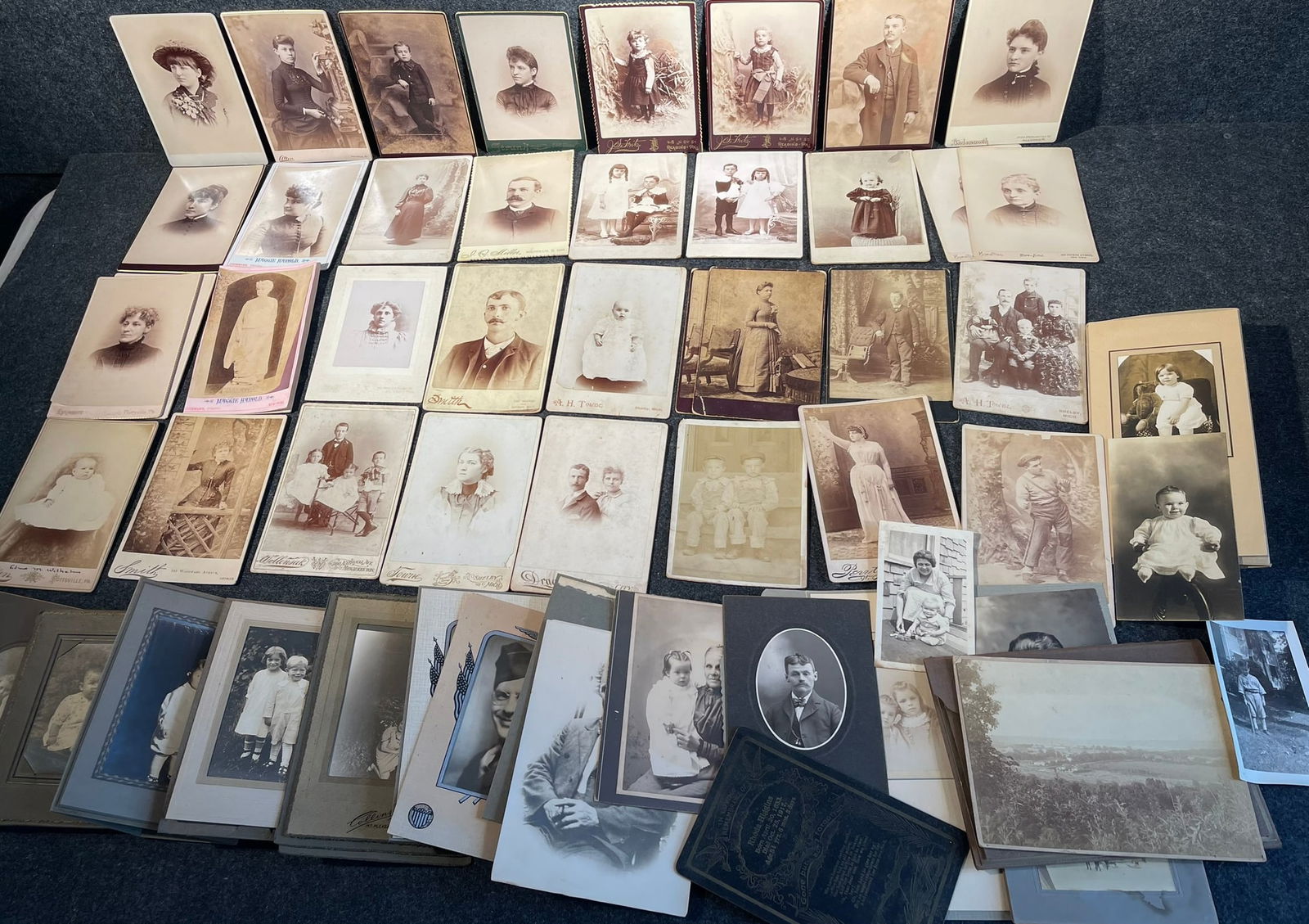 Antique Victorian Era Lot 52 CDV & Cabinet Card Photos & Portraits (1 of 12)