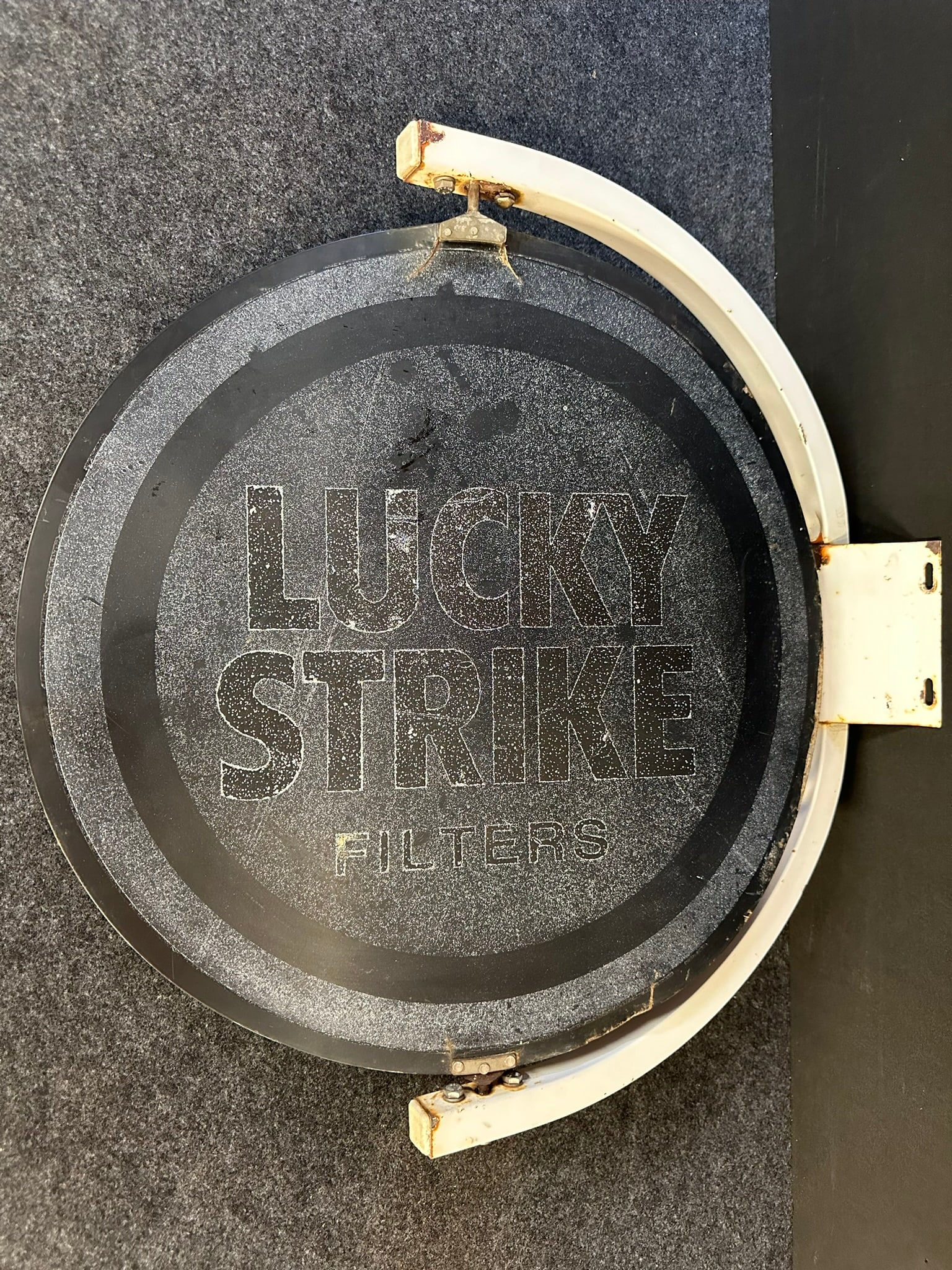 Vintage Lucky Strike Metal Spinner Advertising Flange Sign (1 of 5)