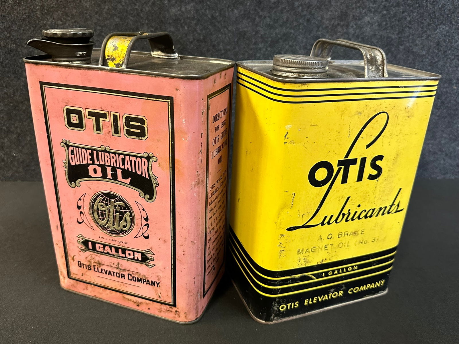 Pair Otis Guide Lubricator Oil 1920s, Elevator 1 Gallon Oil Cans (1 of 5)