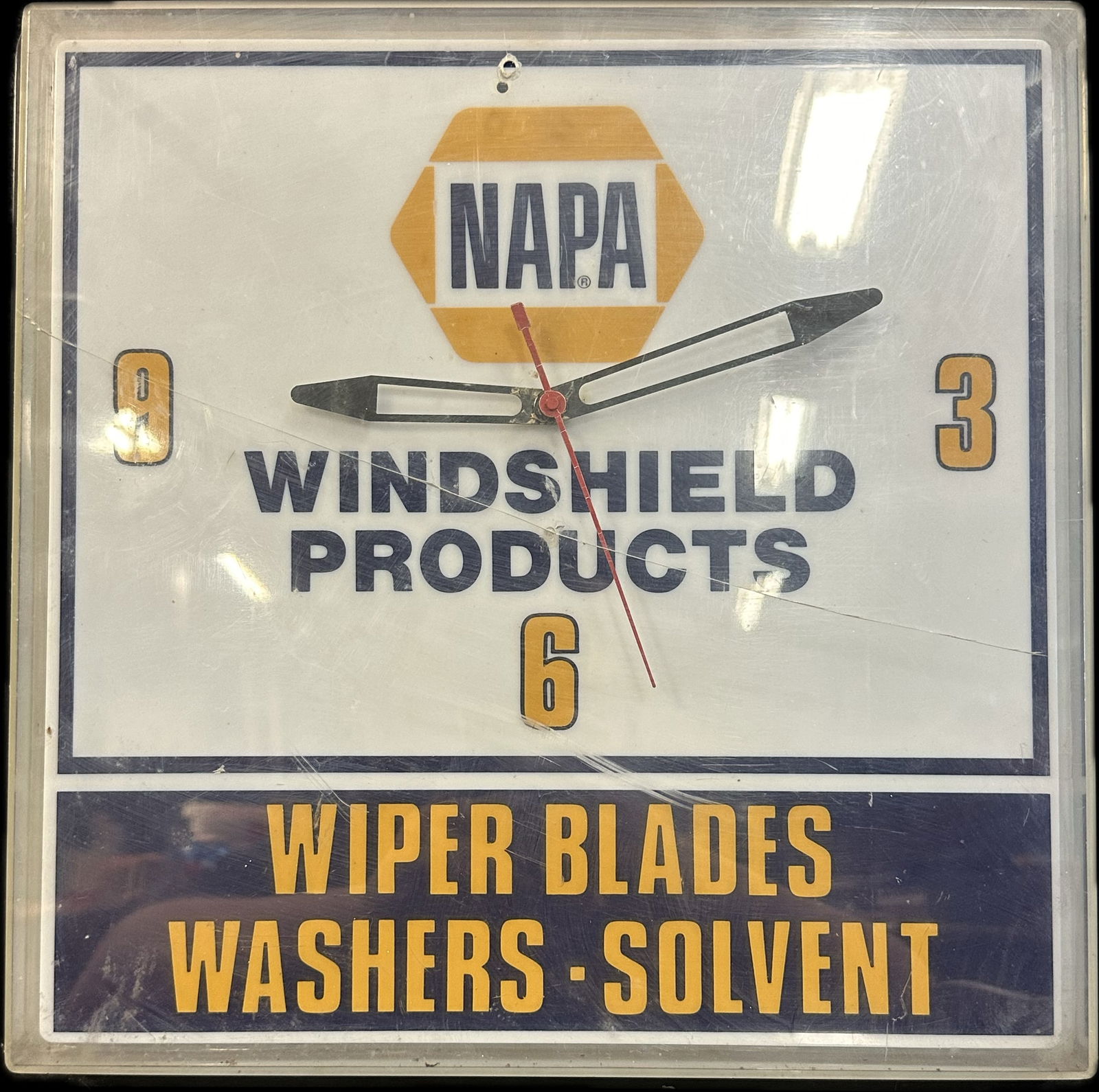 Napa Windshield Products Wiper Blades Solvent 1980s Plastic Advertising Store Clock (1 of 8)