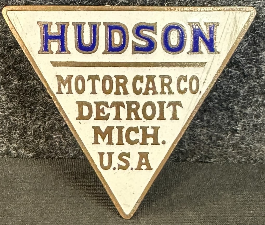 Antique Brass Enamel HUDSON Motor Car Co Detroit Michigan Radiator Emblem Script (1 of 5)