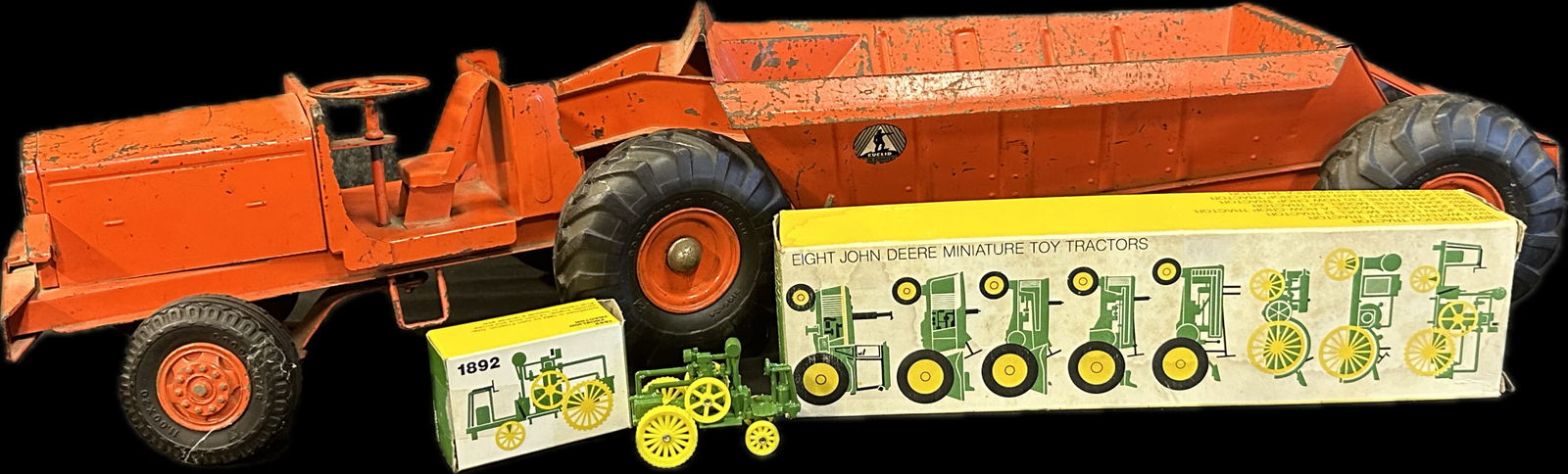 Charles Wm. Doepke Model Toys Euclid "The Pioneer" Earth Mover & NOS John Deere Ertl 0920 (1 of 20)