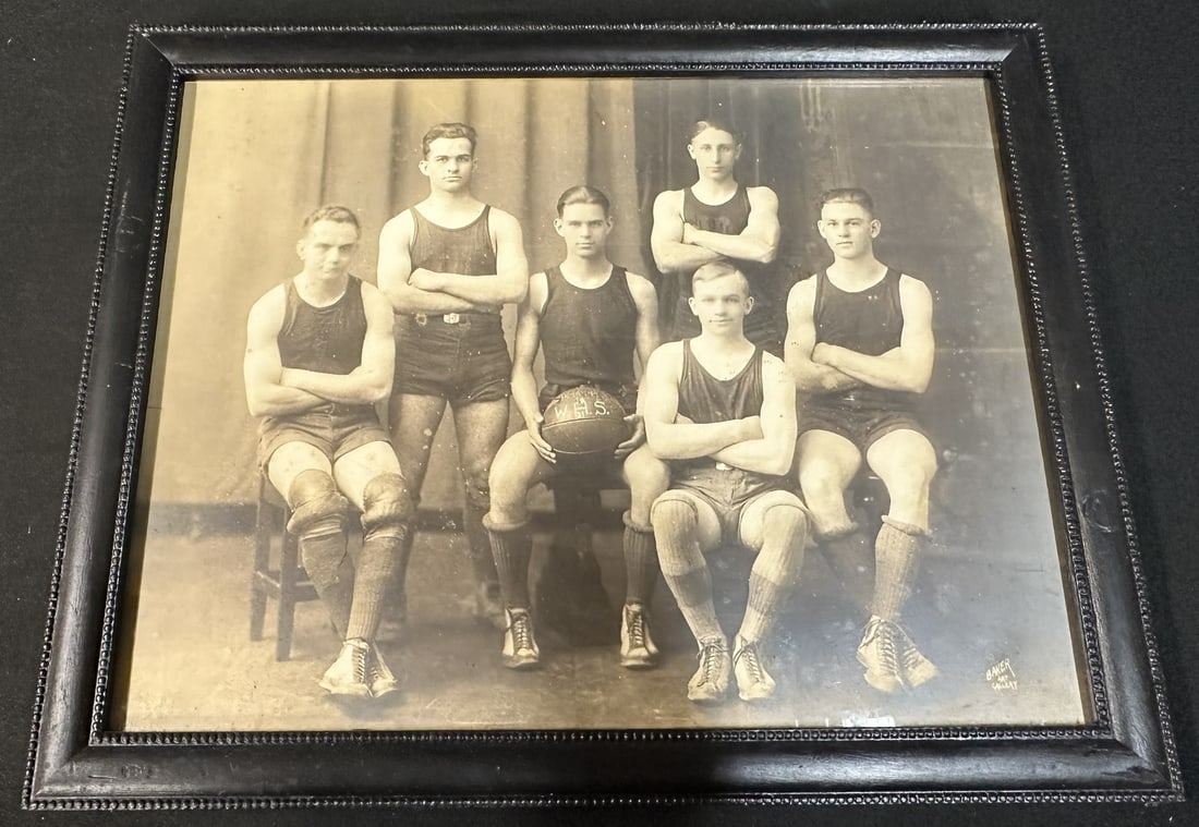Antique Early 1920s 6 Man W.H.S. Framed Basketabll Photo by Baker Art Gallery: Framed 14.5" x 11.75"