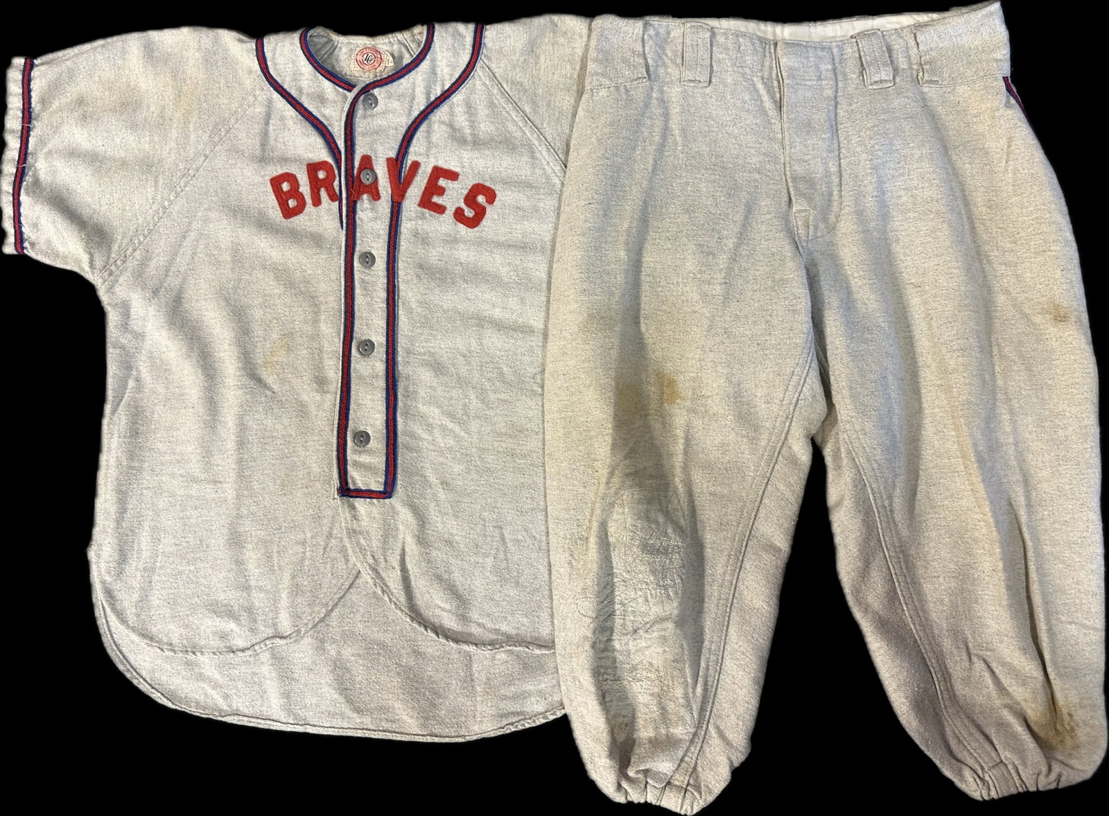 Lowe Campbell Original Braves Wool 1940s Baseball Jersey Full Set w/ Pants: Great original pairing. Pit to Pit 20.5" Pit to Bottom 15.5" Pants width laying flat is 14.5", so a 29" waist. Inseam is 19"