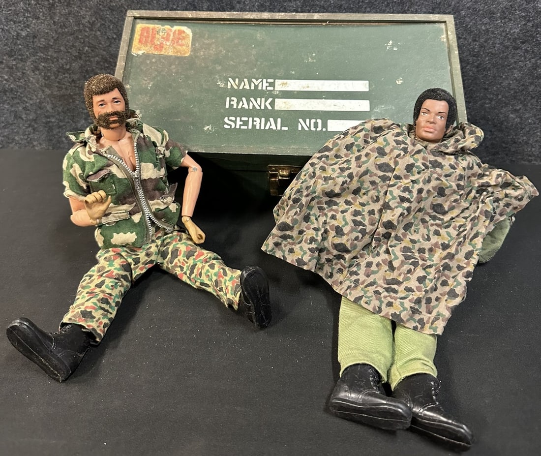 Pair Original 1960s GI JOE Soldiers w/ African American Soldier Box & Extras (1 of 18)