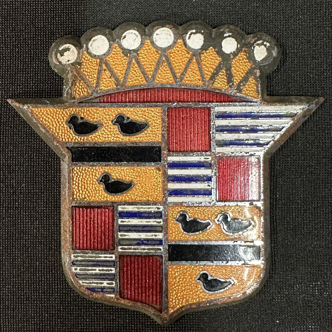 Original Cadillac 1940s Enamel Radiator Badge Emblem (1 of 4)