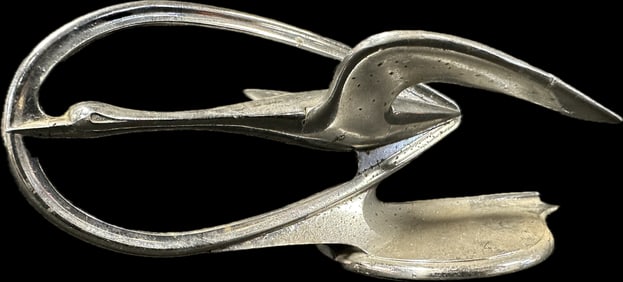 1935 Studebaker Mascot Hood Ornament Lark In Ring Bird In Loop Radiator Cap