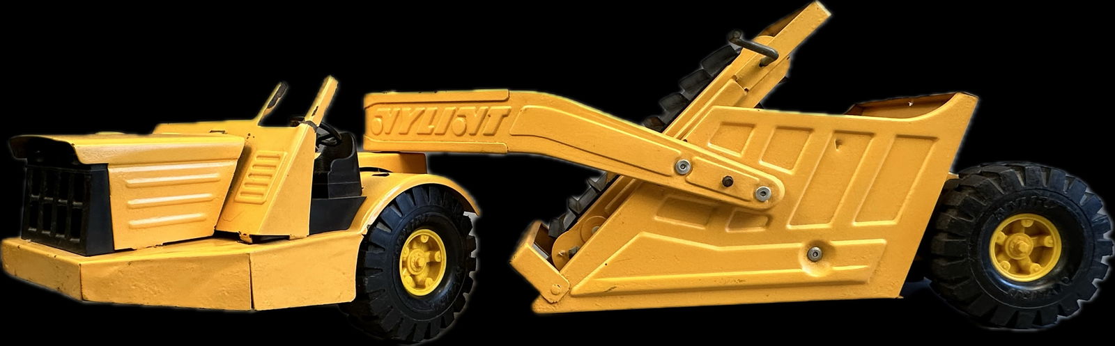Nylint Pressed Steel Original Yellow Painted Earth Mover (1 of 11)
