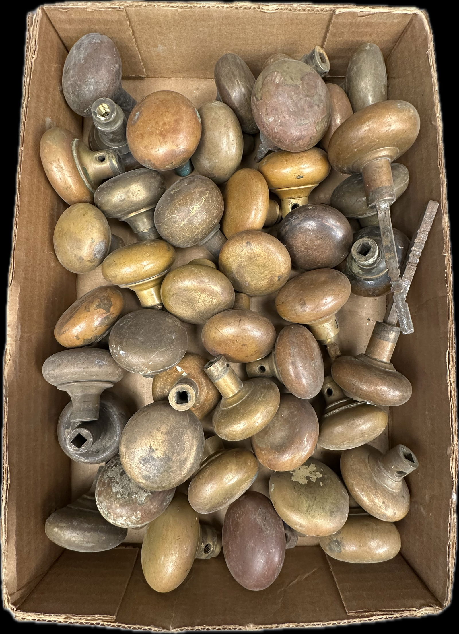 Lot of 43 Victorian Era Matching Brass Door Knobs (1 of 8)