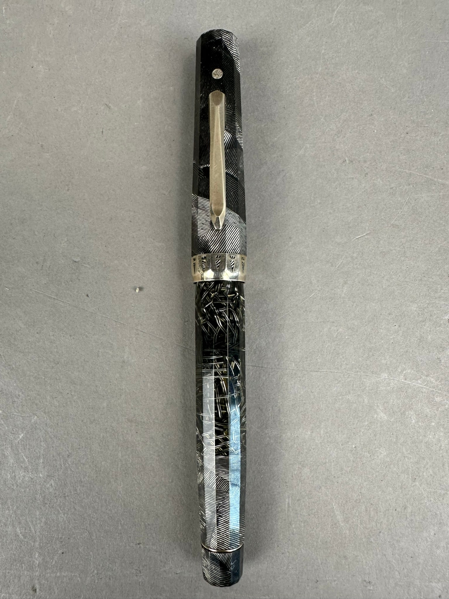 Wahl Eversharp Doric 12 Sided 14K Fountain Pen (1 of 9)