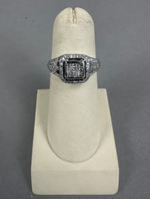 10K White Gold Ladies Diamond Ring 3.1 Grams