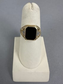 Vintage 10K Yellow Gold Mens Ring Onyx Stone 2.8 Grams