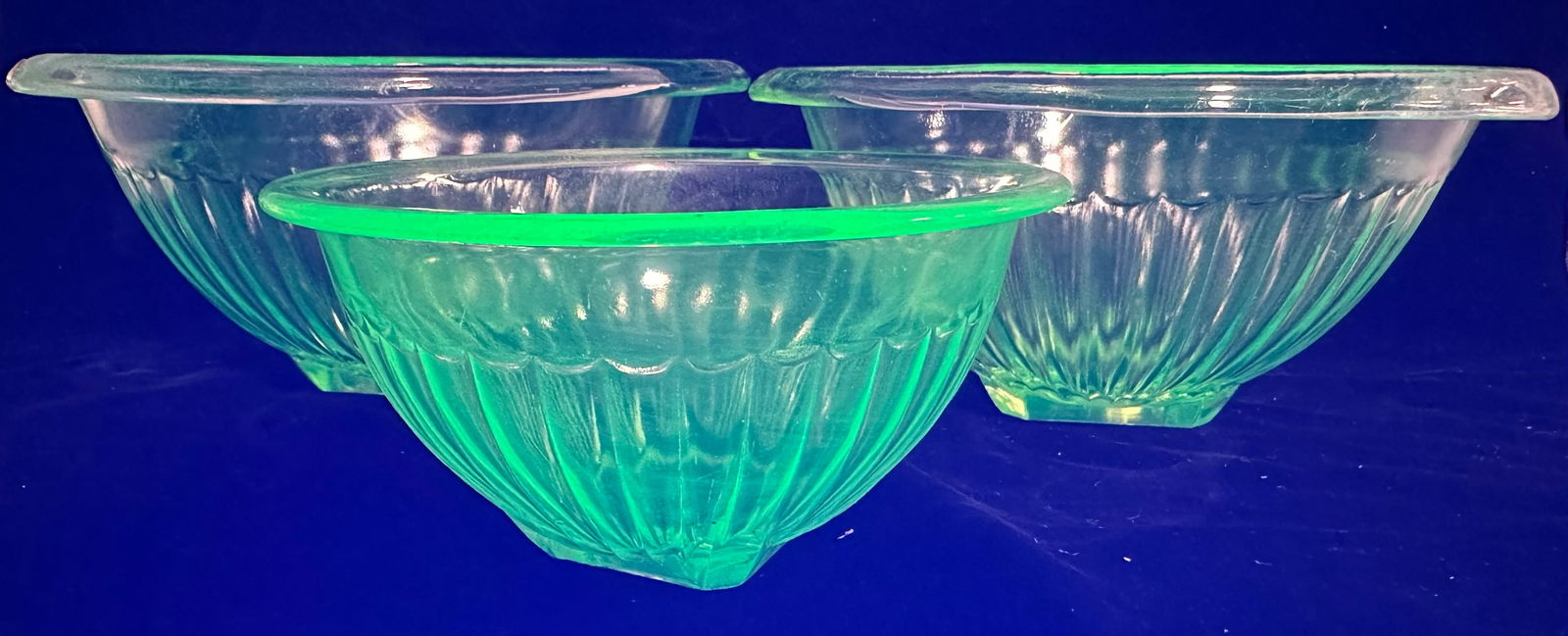 3 Nesting Hazel Atlas Green Uranium Bowl Set (1 of 14)