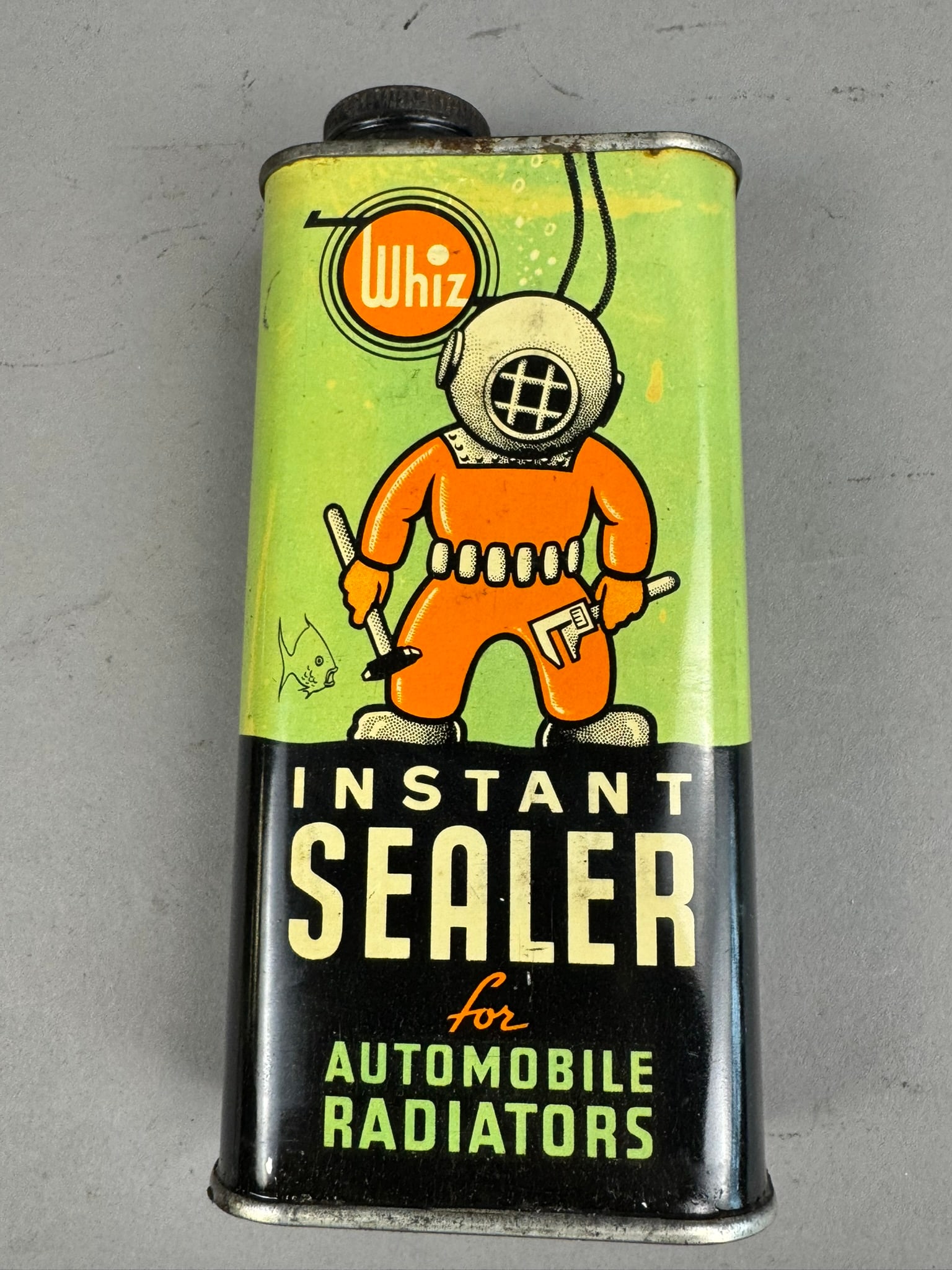 Full 10oz 1940s WHIZ Instant Sealer Automobile Can (1 of 5)
