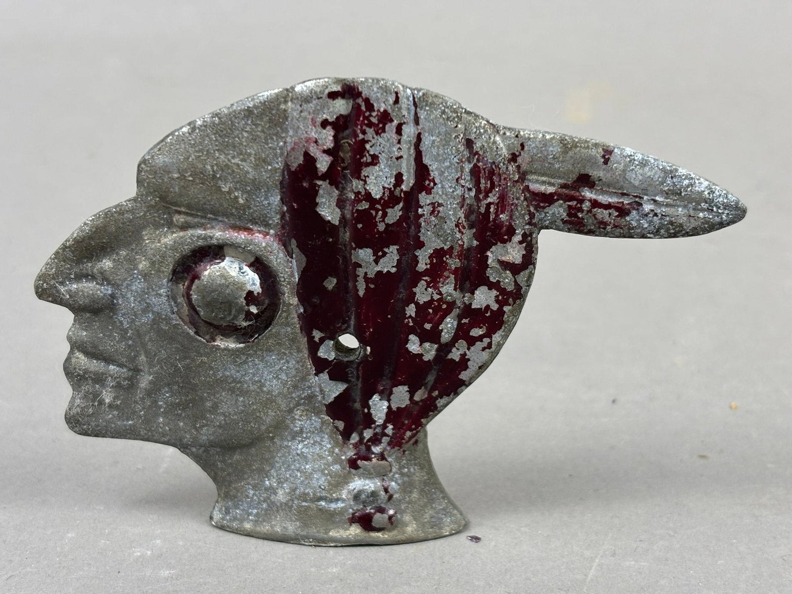 Original Cast Aluminum Indian Head Hood Emblem: Great original cast aluminum indian hood ornament.