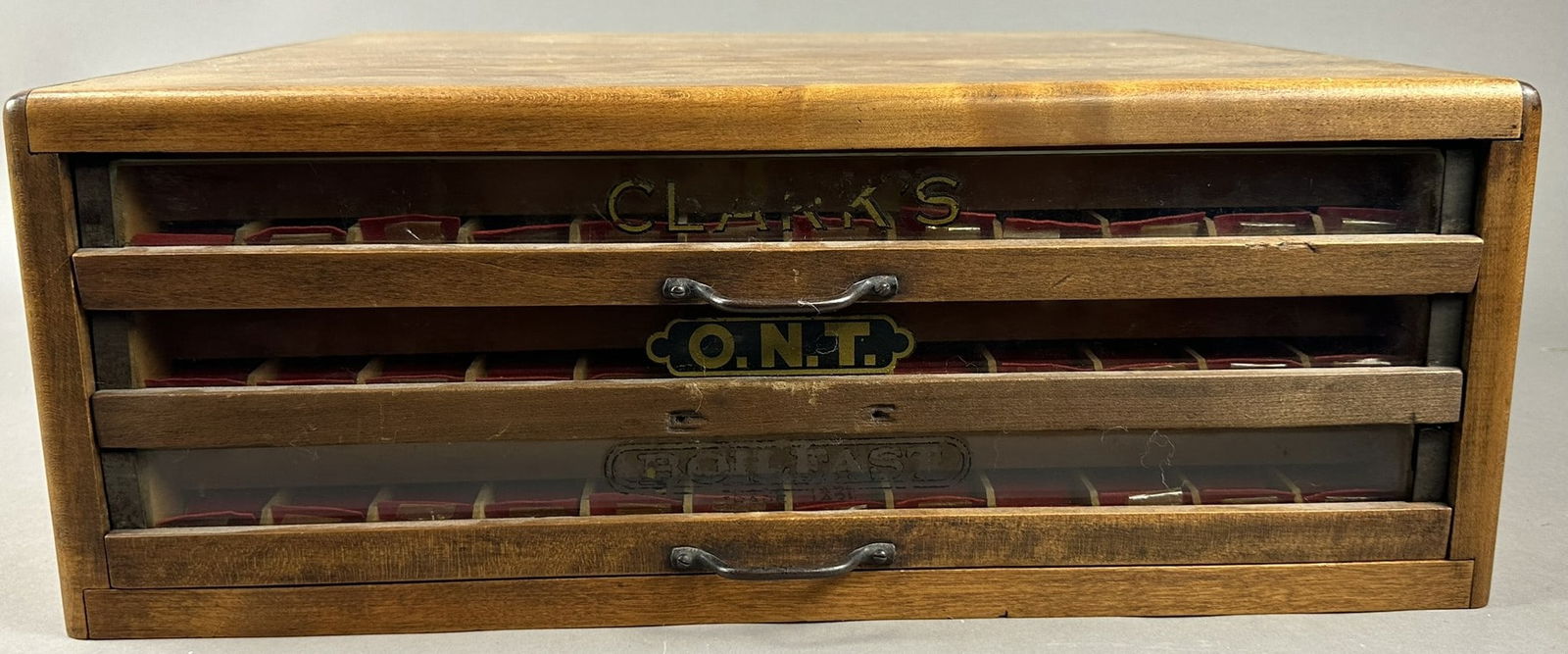 Clark's ONT Boilfast 3 Drawer Original Thread Cabinet (1 of 8)