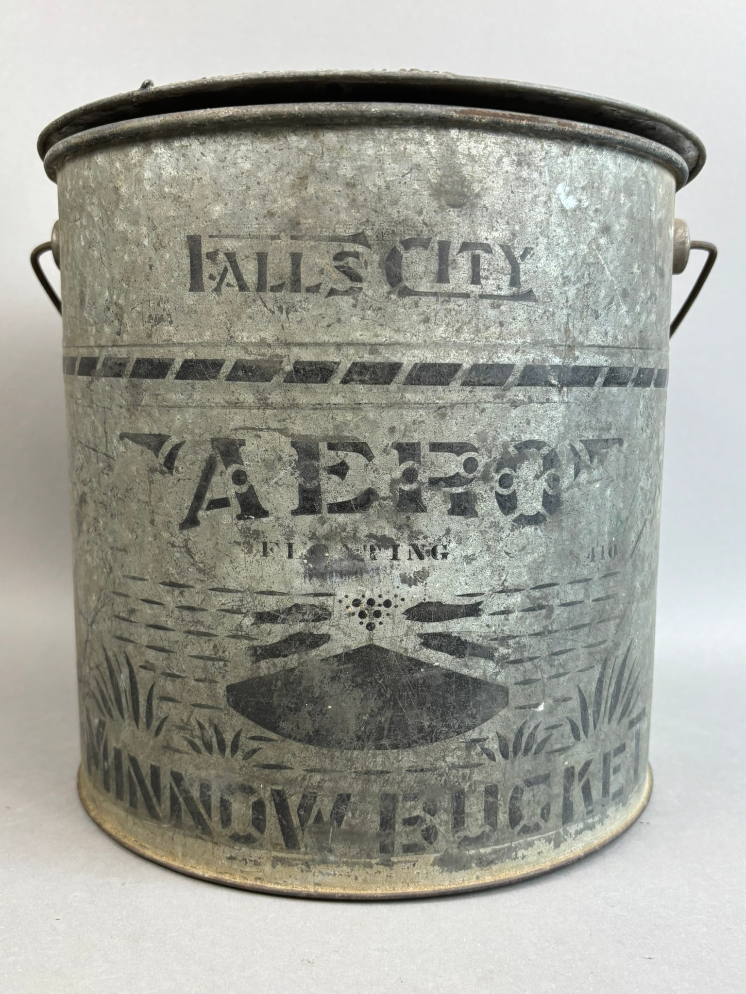 Antique 1900s Falls City Aero Floating Minnow Bucket (1 of 11)
