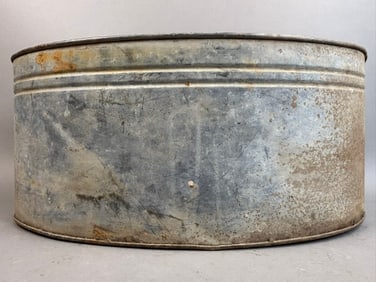 Antique 20s Large Oval Galvanized Minnow Bucket