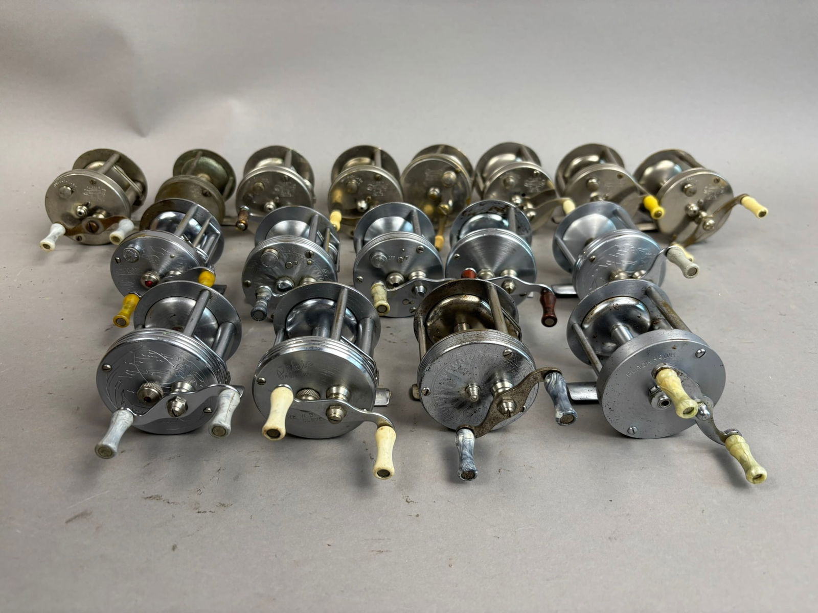 17 40s 50s Blackhawk Brooklure Cast Fishing Reels (1 of 13)