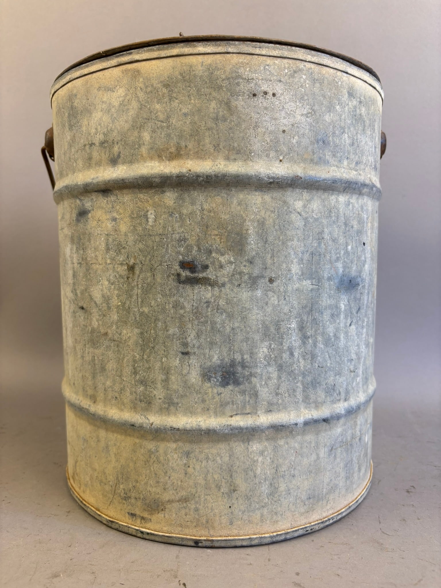 Antique Round Shaped Galvanized Minnow Bucket (1 of 9)