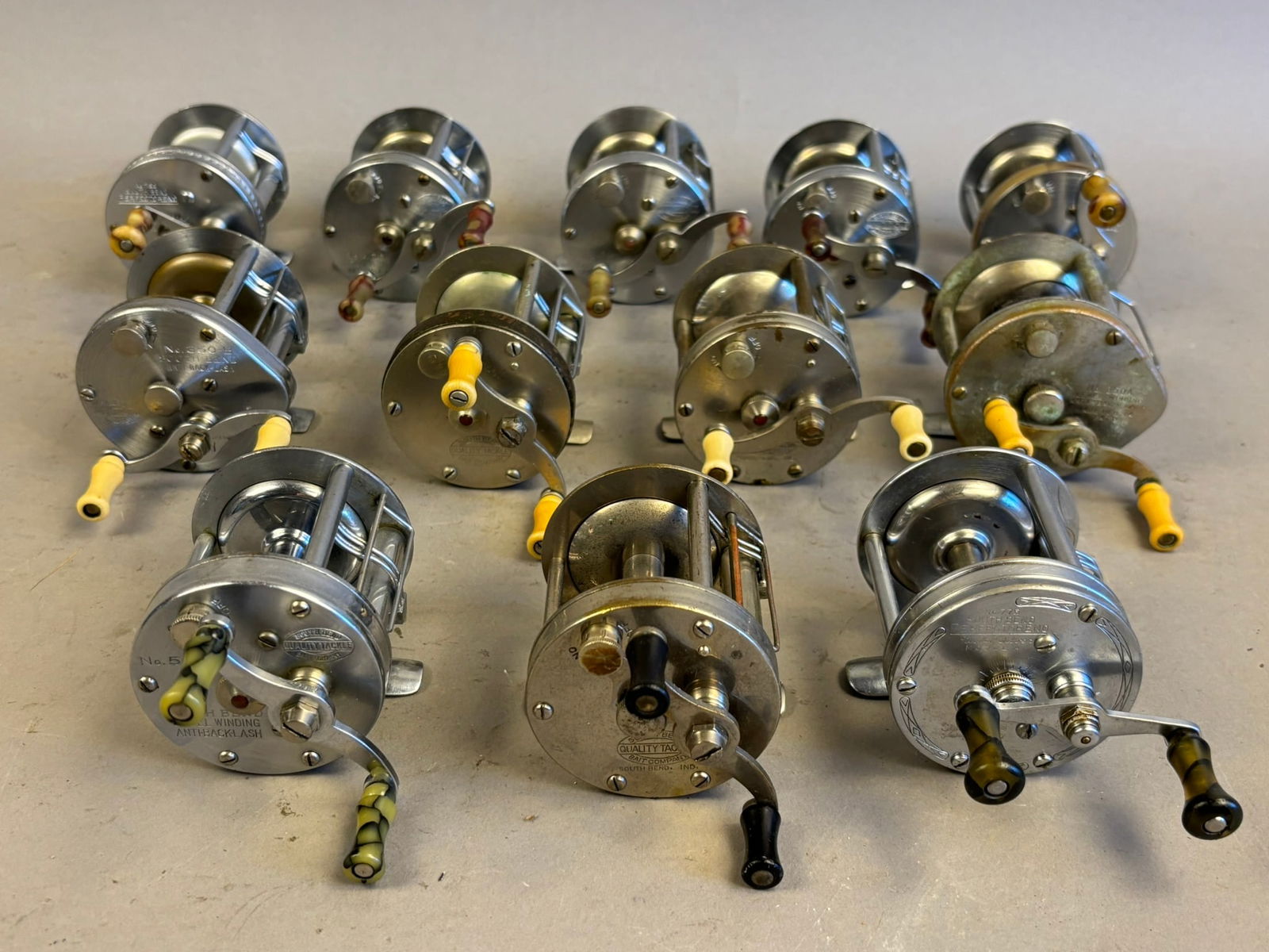 12 40s 50s South Bend Bait Casting Fishing Reels (1 of 10)