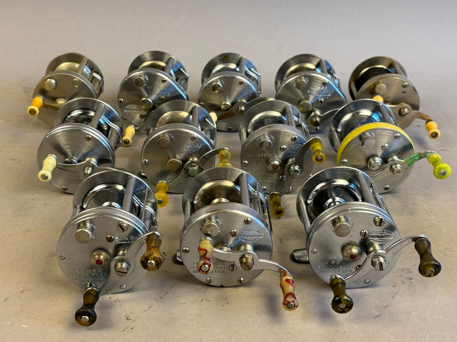 12 40s 50s South Bend Bait Casting Fishing Reels (1 of 11)