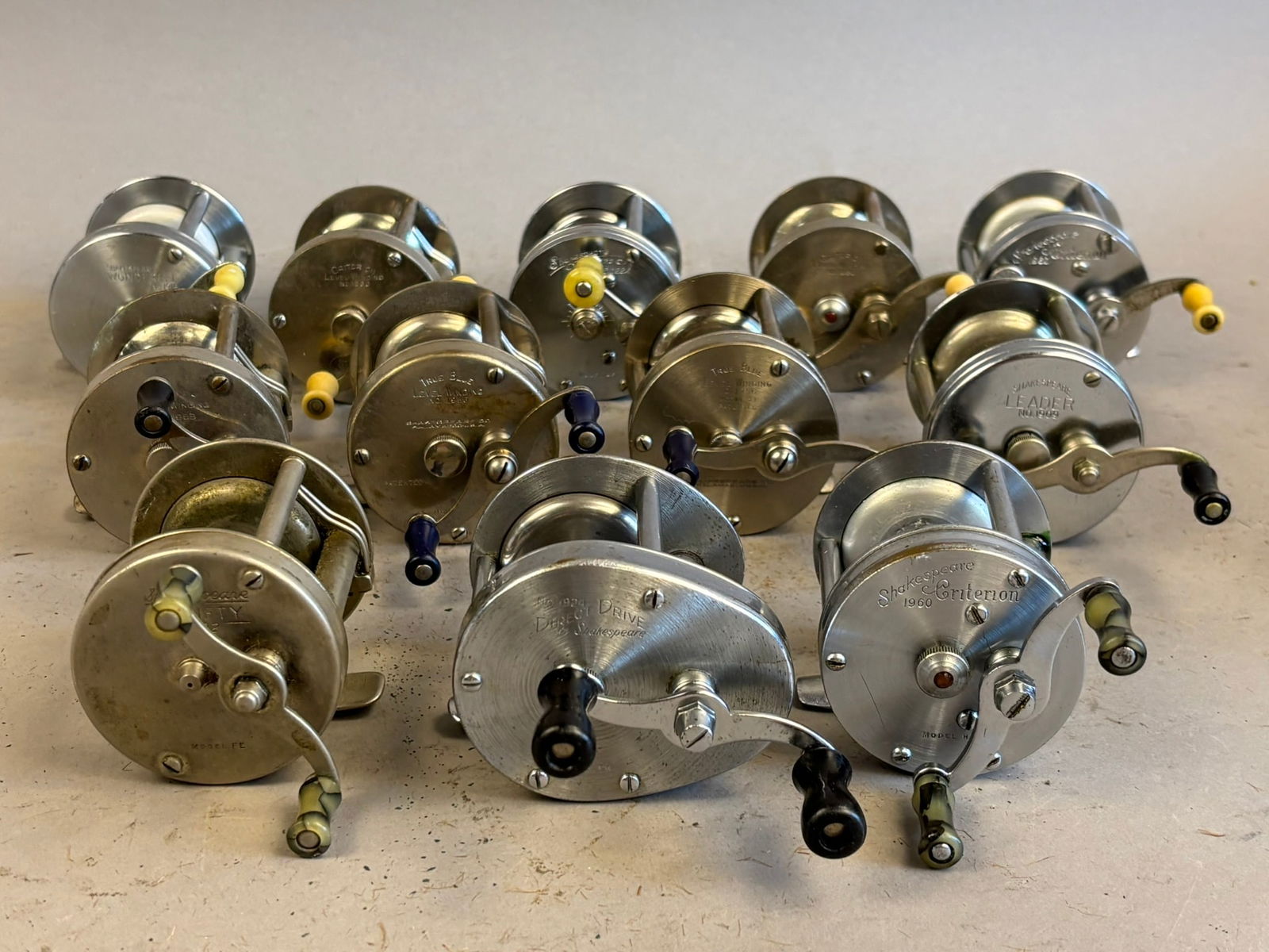 12 40s 50s Shakespeare Bait Casting Fishing Reels (1 of 10)