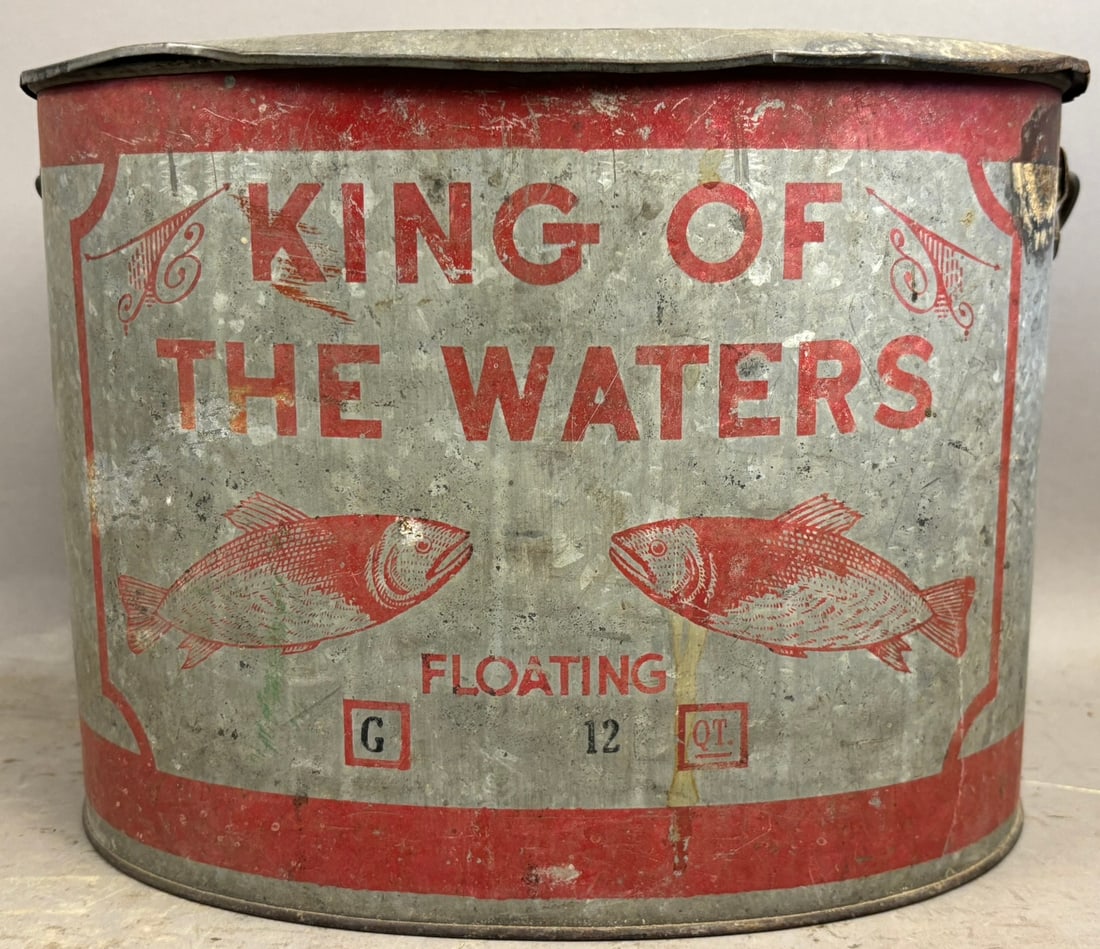 Antique King The Waters Galvanized Minnow Bucket (1 of 11)