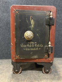 Antique Era Victor Floor Safe Lock Co Cast Iron